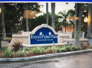 10451 SW 157th Pl APT 305, Miami, FL 33196