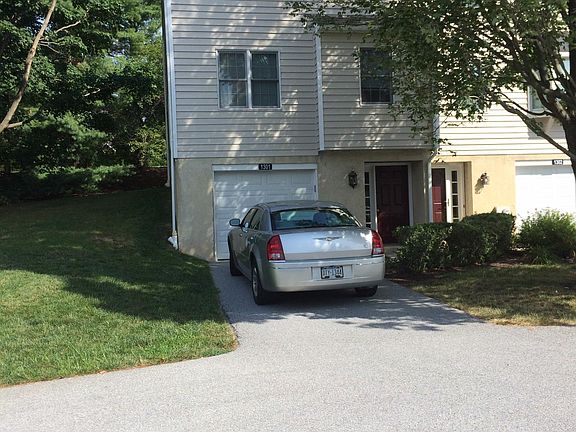 One car garage with remote and keyless entry pad. Storm door with screen on front door.