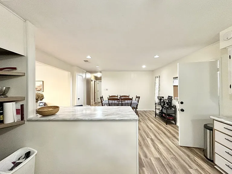 3115 Norma Ln — Photo 6