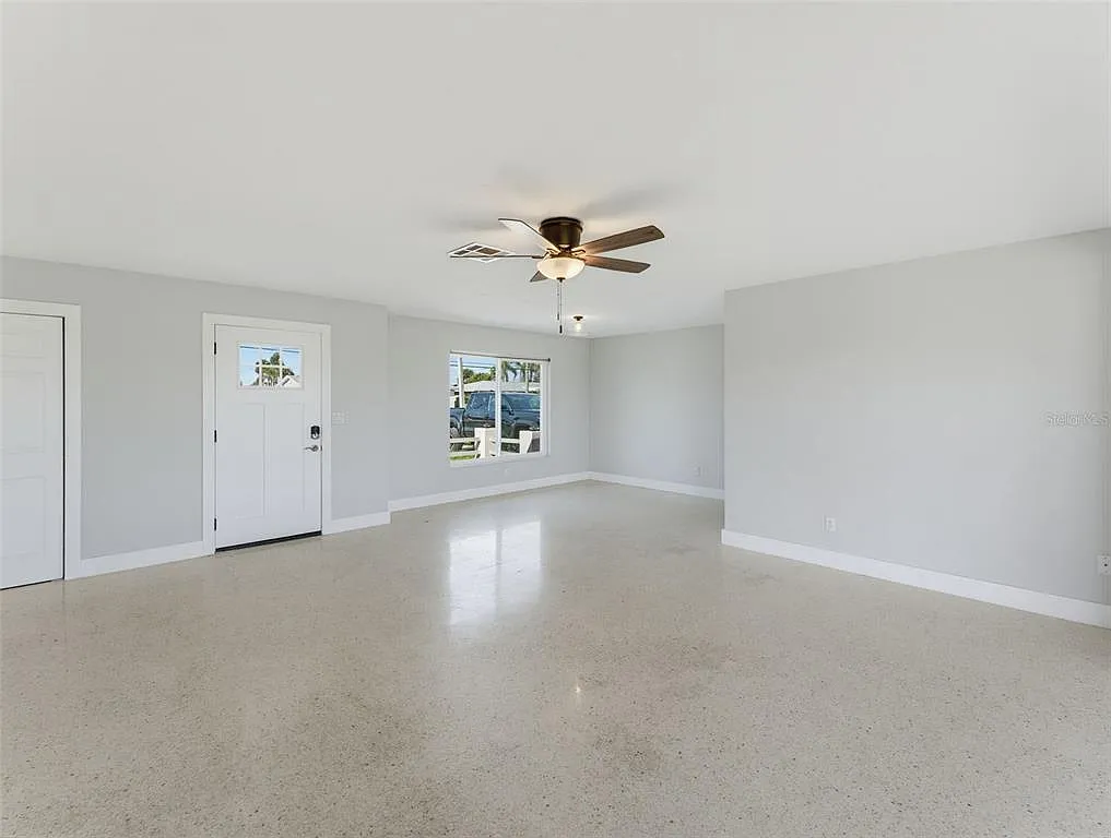 2 bed, 2.0 bath, 1232 sqft, $2,100 — Photo 3