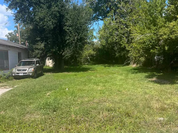 2430 Euclid St, Beaumont, TX 77705
