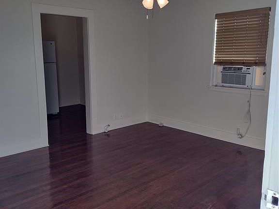 3rd image of 2515 42nd St