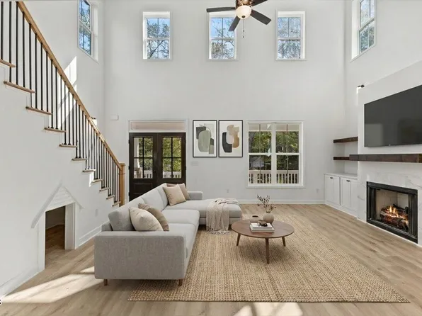 106 Sherwood Ln, Hillsborough, NC 27278