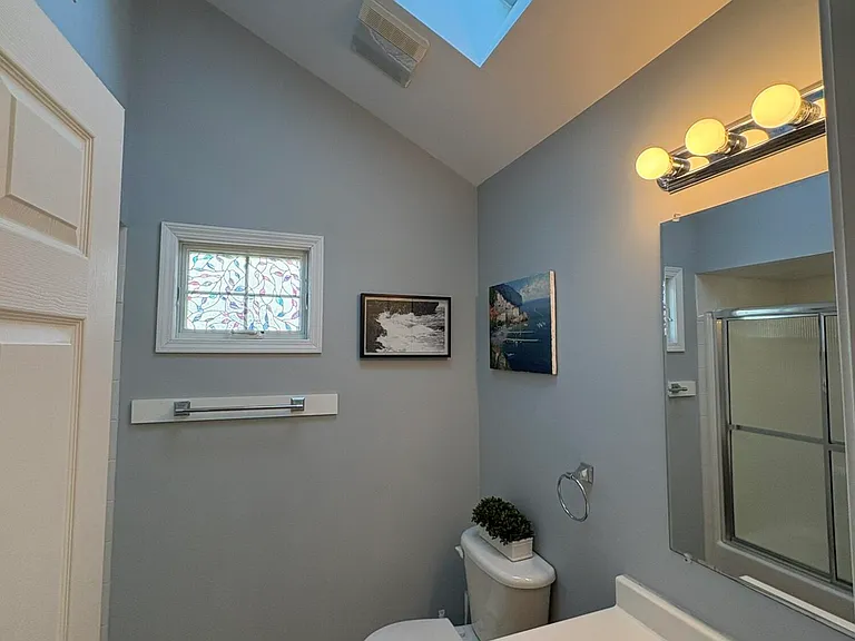 30 E Bay Way — Photo 18