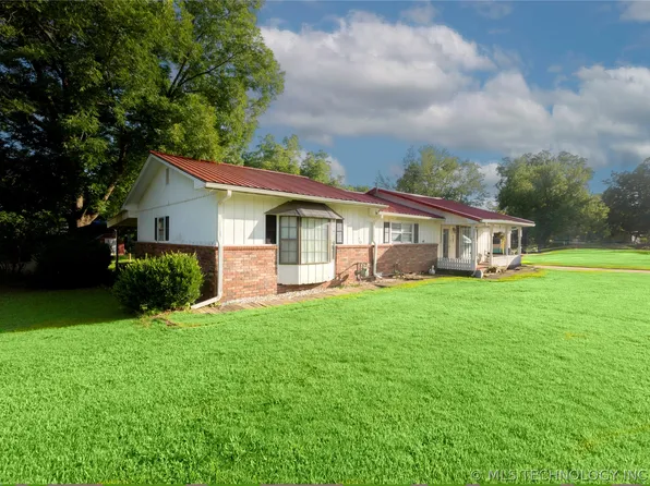 707 N 2nd St, Quinton, OK 74561