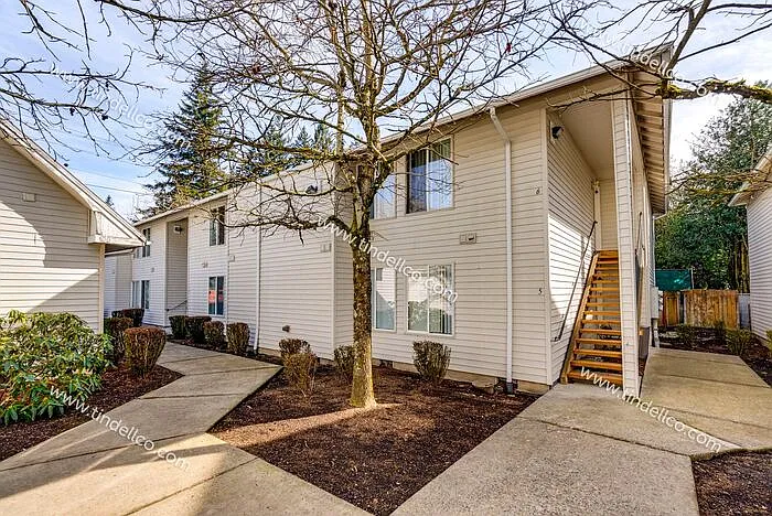 13738 NE Glisan St #3 — Photo 1