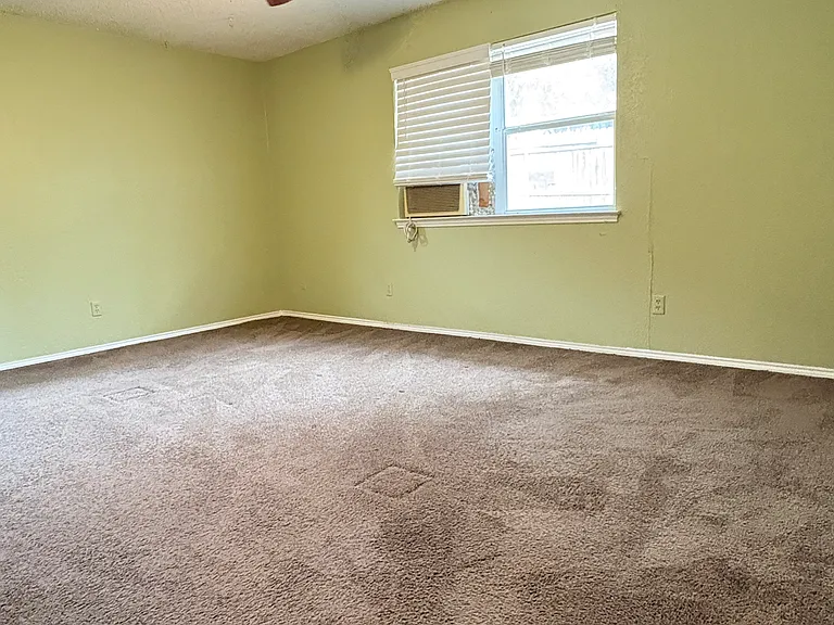 7023 Lincoln Dr — Photo 9