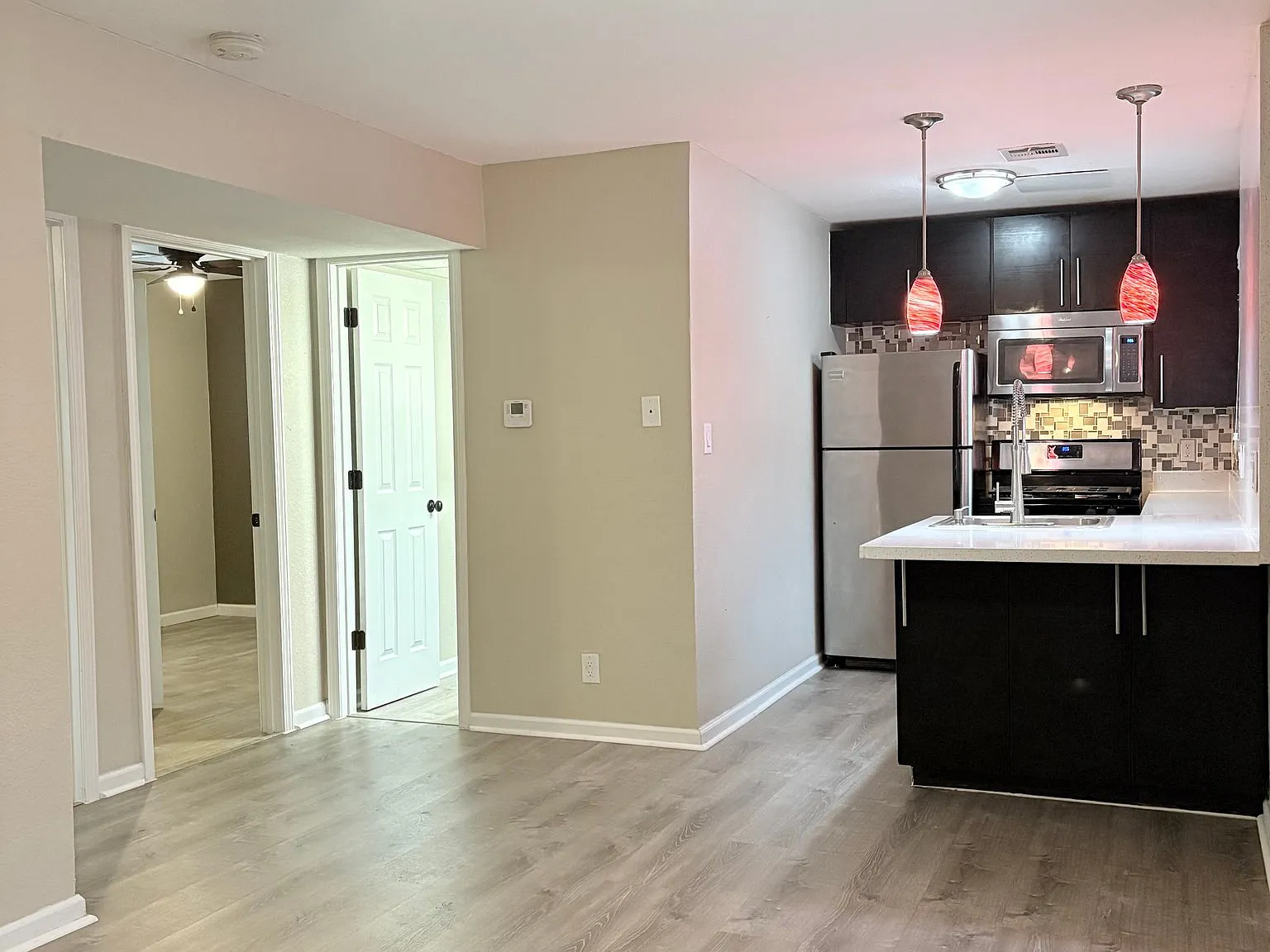 Cozy 2BR/1BA Room in Pittsburg Apartment - $905/mo - Available 07/01/2026 — Photo 3