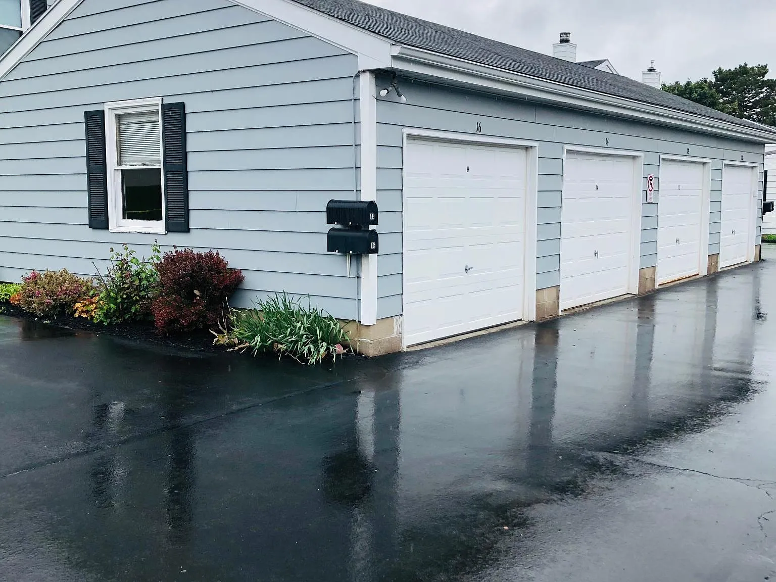 3 bed, 1.5 bath, 1125 sqft, $2,250 — Photo 3