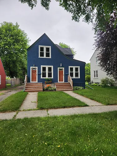 1137 1st St N Photo 1