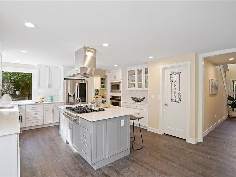 24275 SE 1st Pl — Photo 9