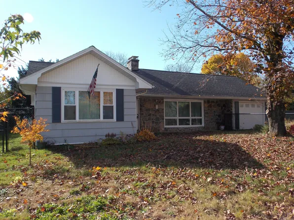 11 Beatrice Avenue, Killingly, CT 06239
