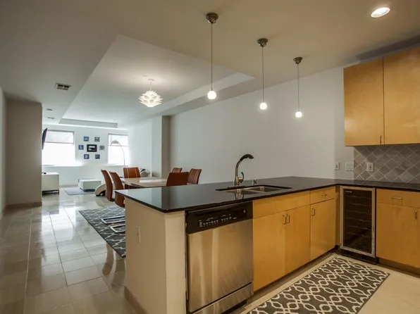 1505 Elm St APT 505, Dallas, TX 75201