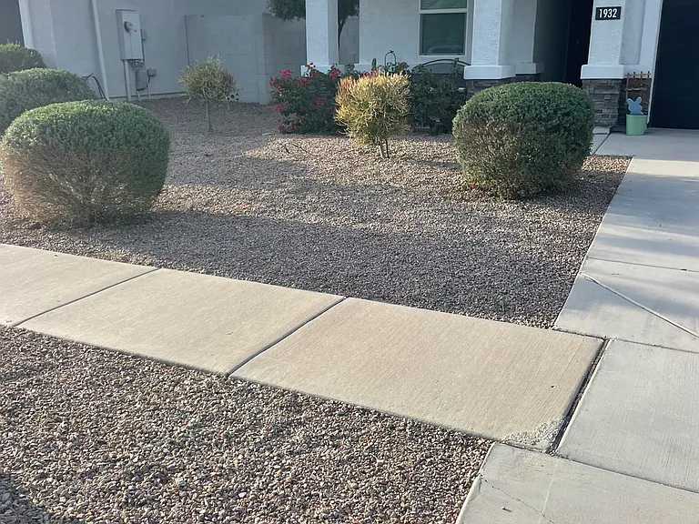 1932 W Pima Ave — Photo 2
