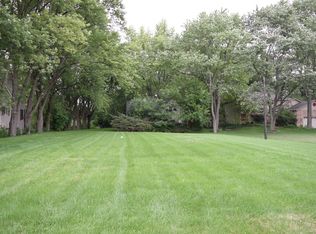 680 W Echo Ln, Palatine, IL 60067