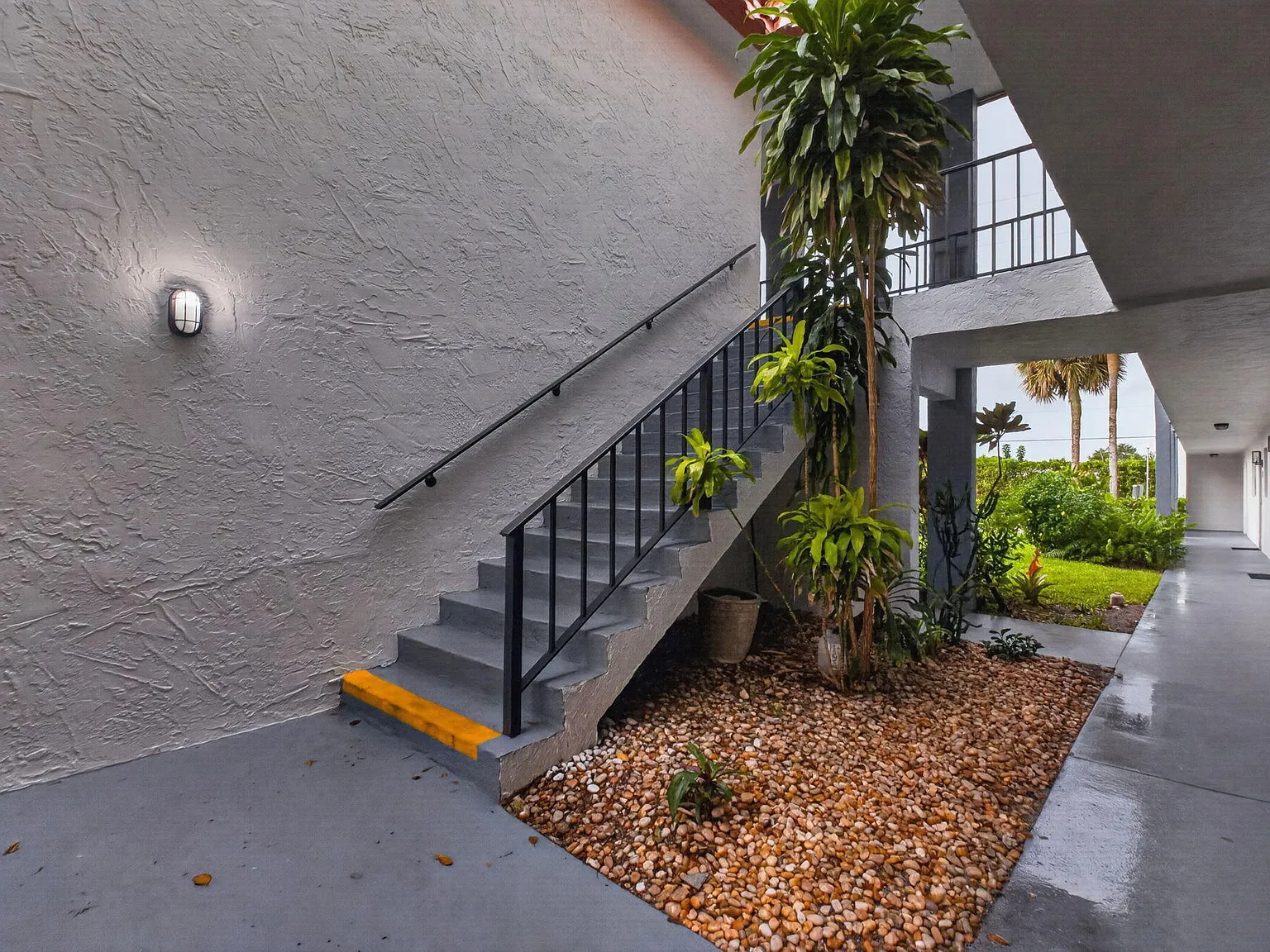 2 bed, 2.0 bath, 986 sqft, $2,200 — Photo 3