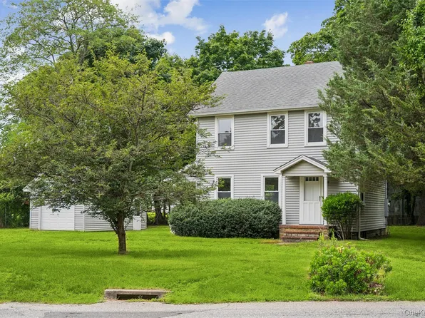 170 Barnes Road, Moriches, NY 11955