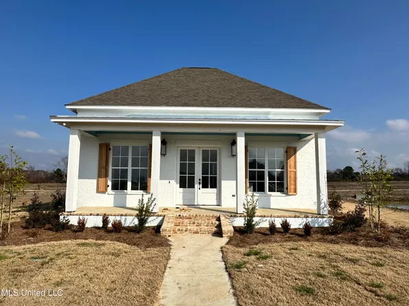 1020 Crepe Myrtle Dr, Brandon, MS 39047