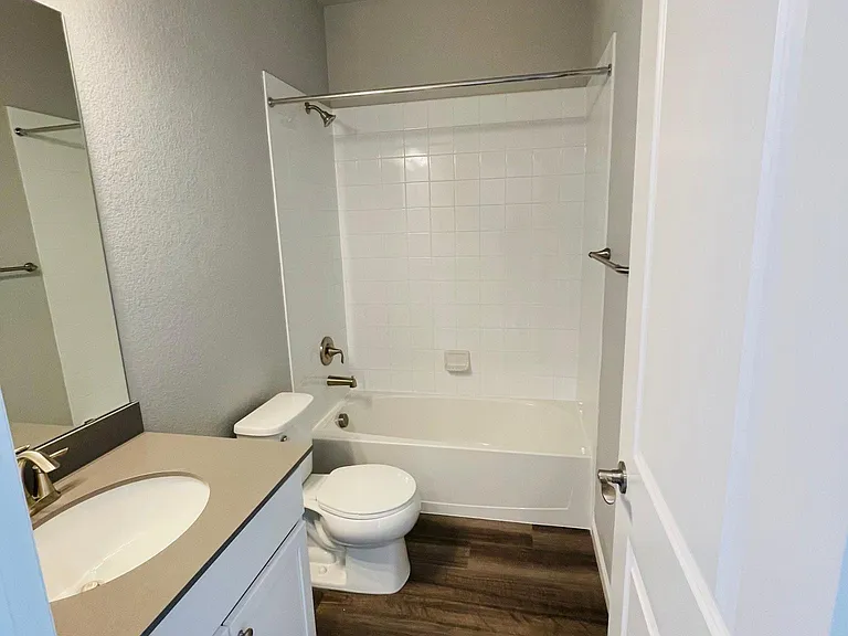 7042 Doncaster Ct — Photo 13