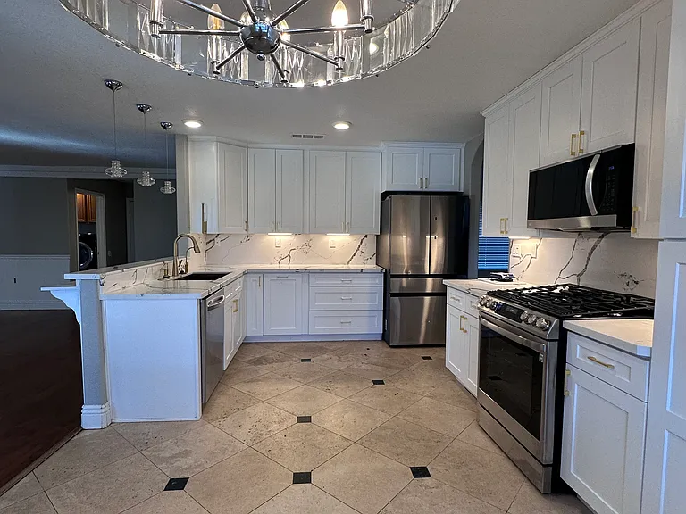 2123 Deland Ct — Photo 2