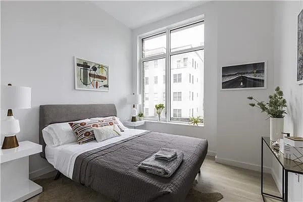 Rented by New York Casas Ltd. | media 22