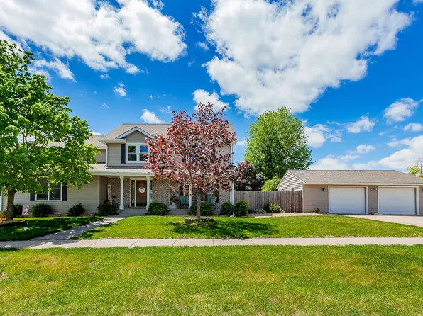 801 N 15th St, Indianola, IA 50125