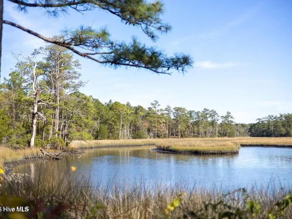 149 Starkey Creek Drive, Peletier, NC 28584