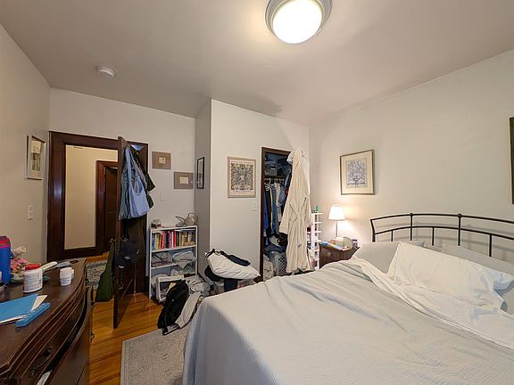 5th image of 18 Chandler St #1