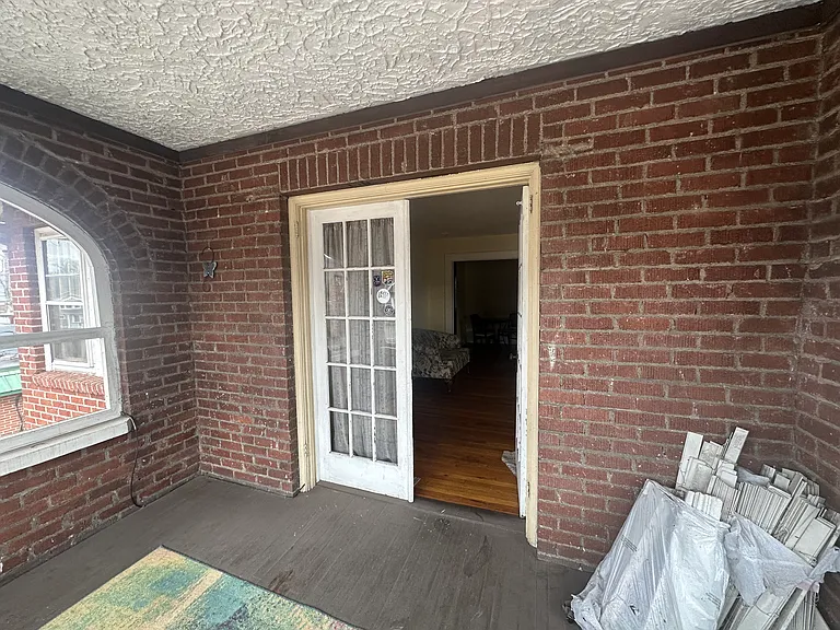 152 Walnut St — Photo 16