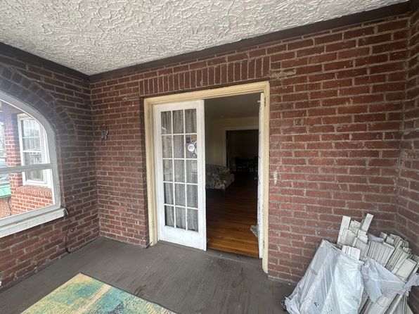 152 Walnut St, Waynesville, NC 28786