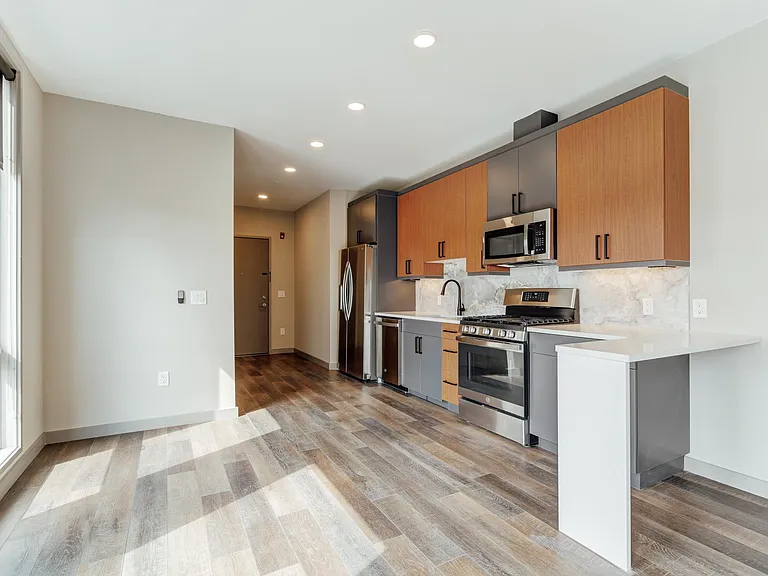 156 Brunswick St #5A — Photo 1
