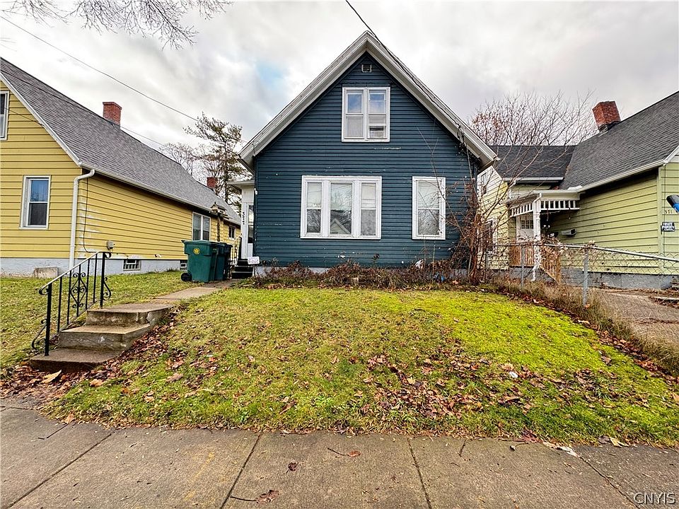 1st image of 377 Alphonse St