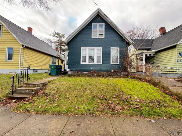 377 Alphonse St, Rochester, NY 14621