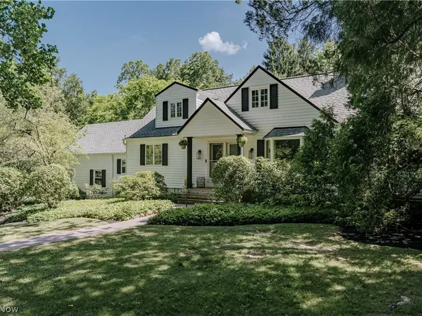 35600 Jackson Rd, Moreland Hills, OH 44022