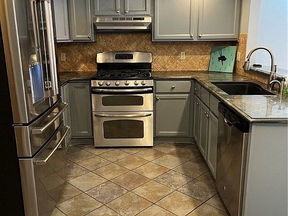 3rd image of 107 Northwood Dr #107