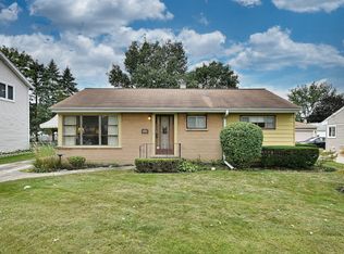 1308 Margret St, Des Plaines, IL 60018