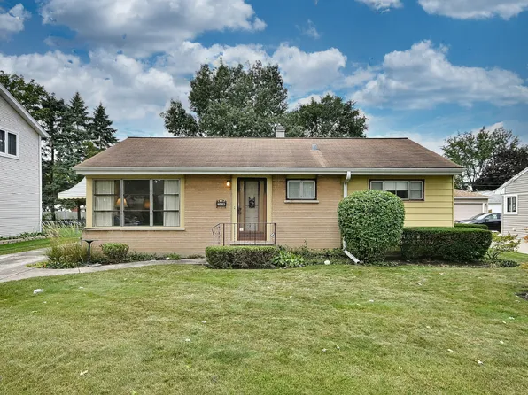 1308 Margret St, Des Plaines, IL 60018