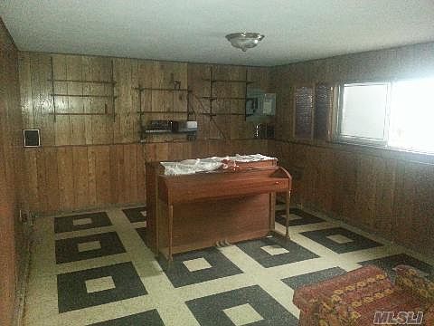 4th image of 3439 Yost Blvd