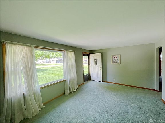 3rd image of 241 Janet Ave