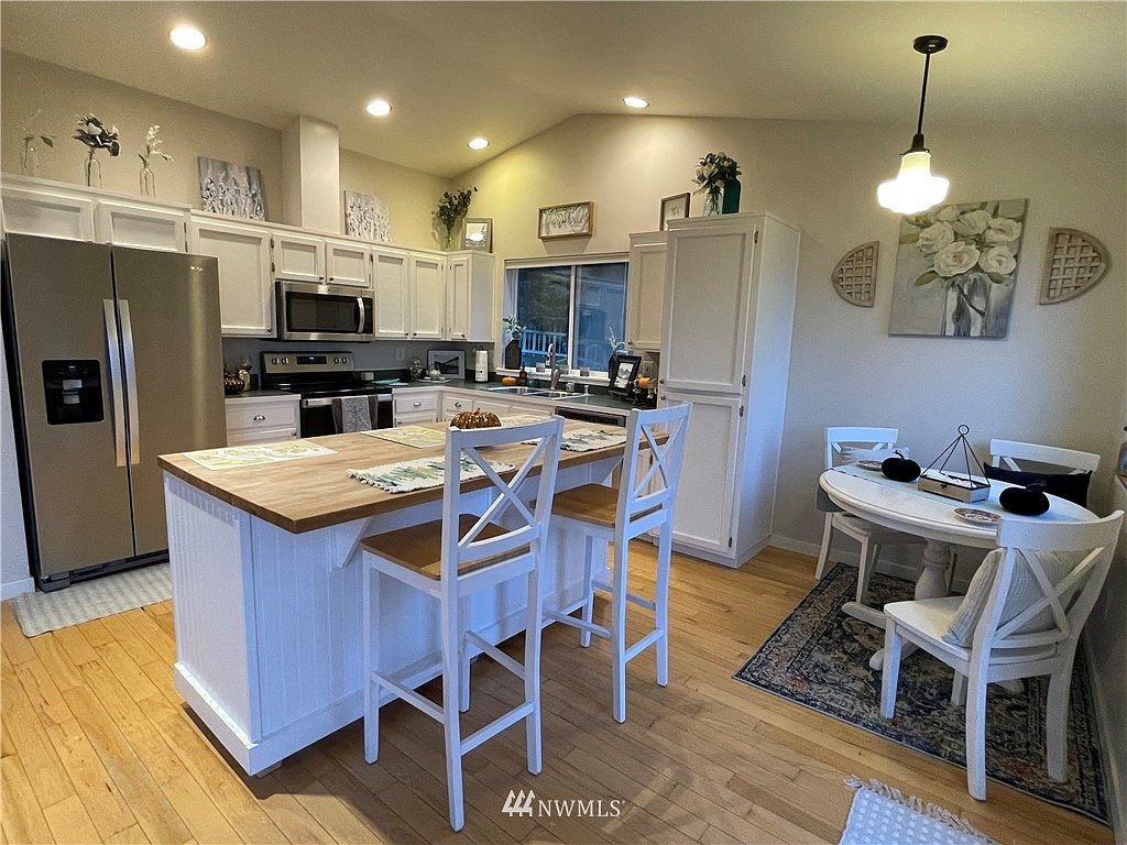 Oak Harbor, WA 98277