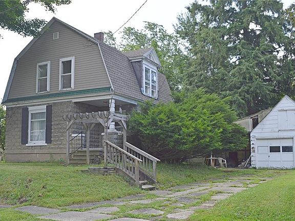 3rd image of 25 W Chadakoin St