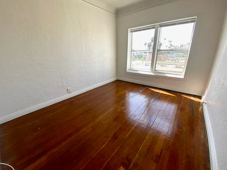 Gramercy Lofts — Photo 10