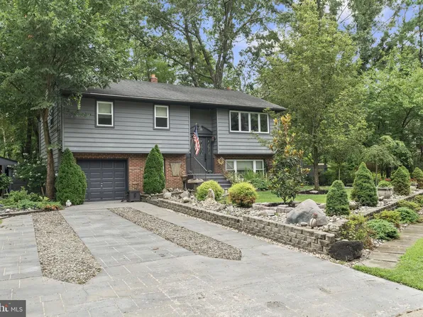112 Woodland Ave, Medford, NJ 08055