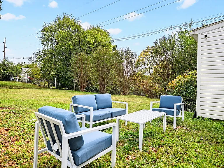 33 Schoolfield Dr — Photo 32