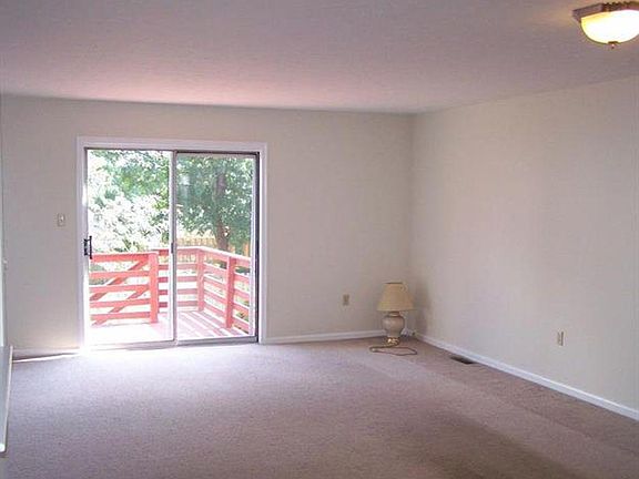 3rd image of 133 McMullen Cir