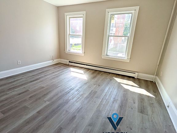 4th image of 82 James St #1S