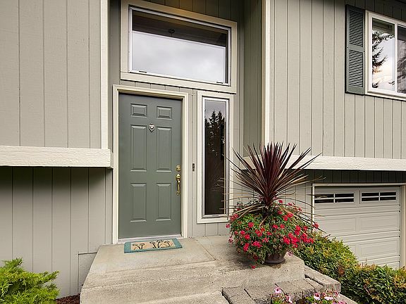 2nd image of 2422 215th Ave SE