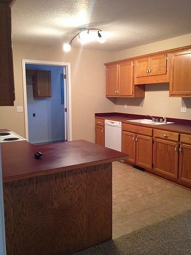 2nd image of 1531 Katherine Ave
