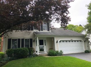 242 Foxmoor Rd, Fox River Grove, IL 60021