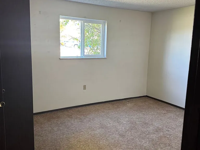 1616 Person St — Photo 6